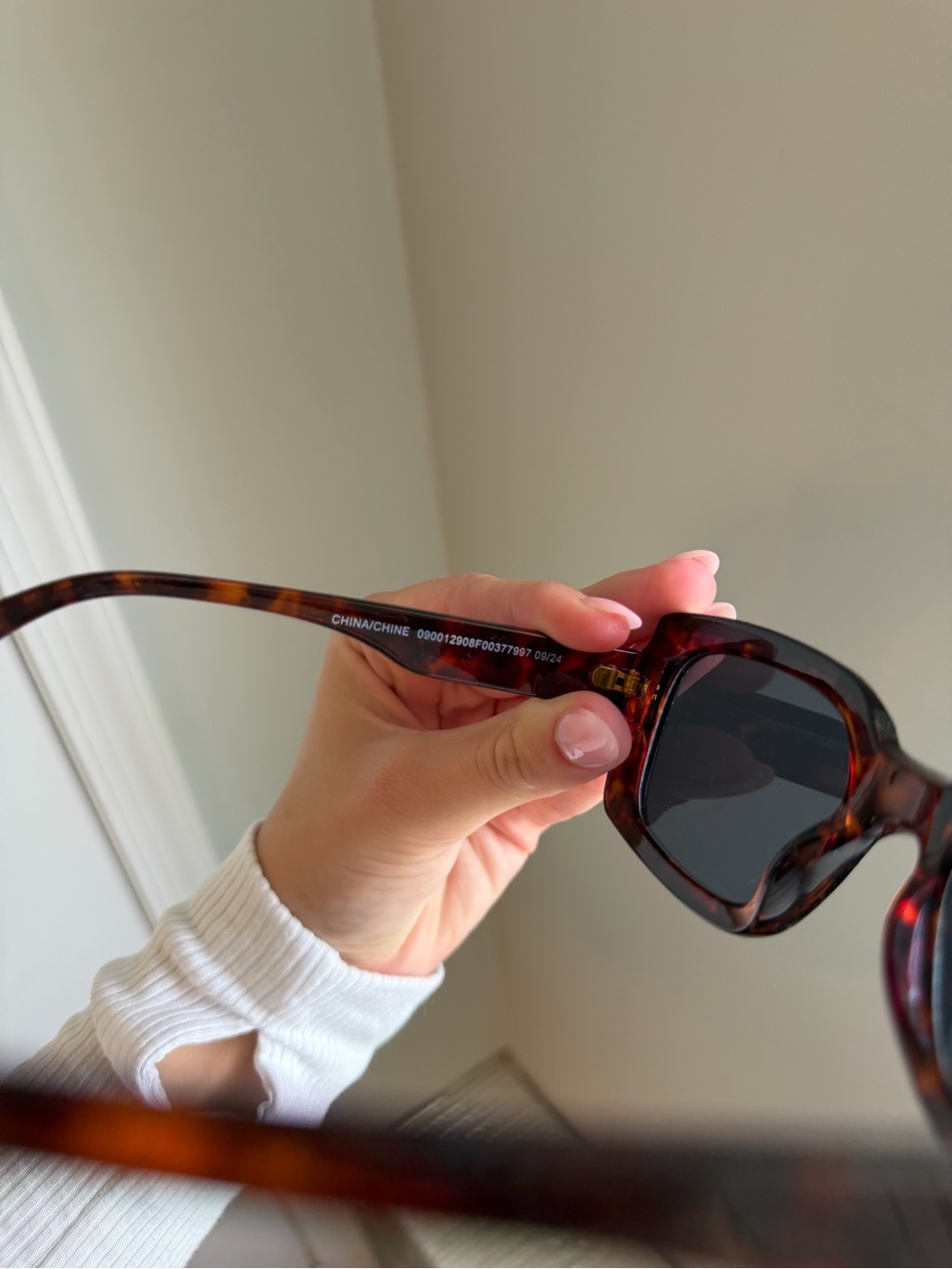 Rectangular Tortoiseshell Sunglasses - Picture 3 of 3